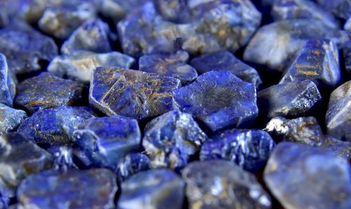 Caractéristiques et gisements du lapis-lazuli