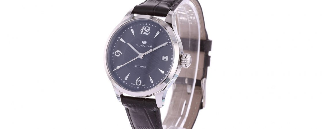 Pourquoi les montres en exposition sont-elles positionnées sur 10h10 ?