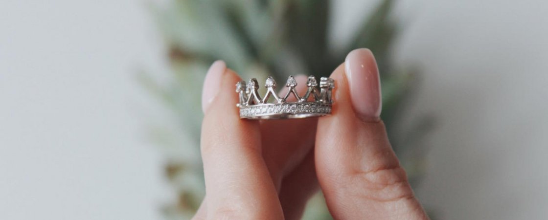 Pourquoi mes bijoux en argent noircissent-ils ?
