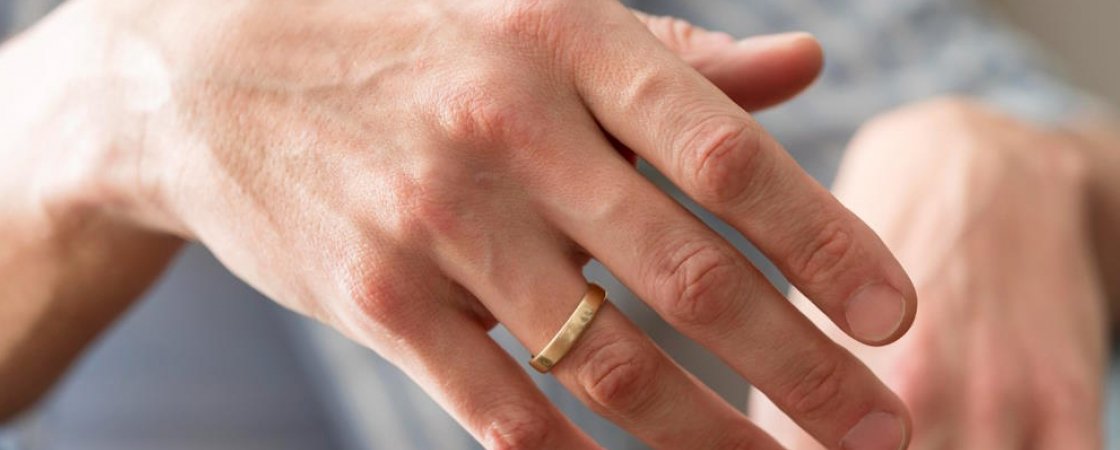 Comment choisir la forme de bague adaptée à chaque doigt ?
